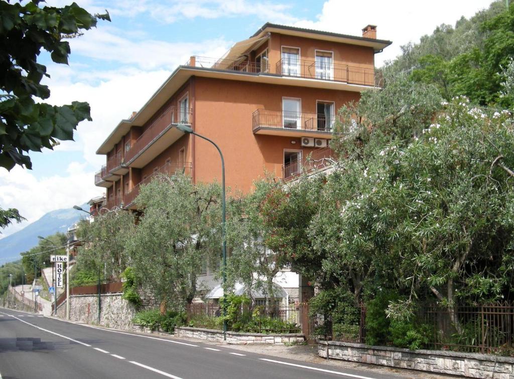 Hotel Nike Brenzone sul Garda Luaran gambar