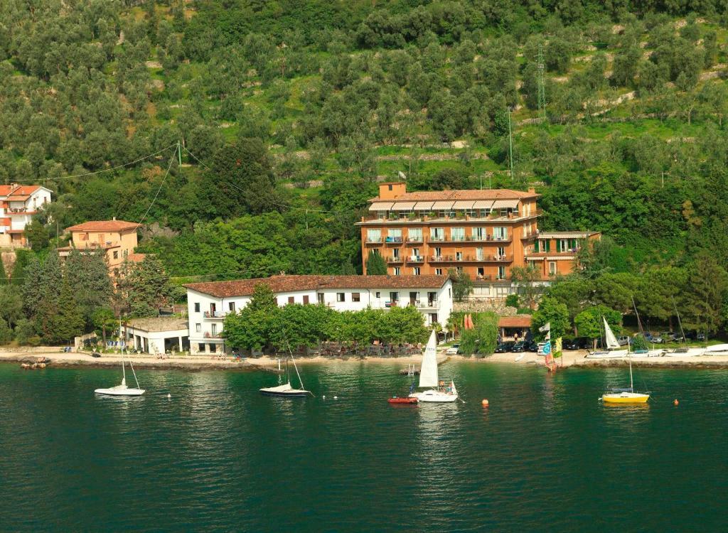 Hotel Nike Brenzone sul Garda Luaran gambar