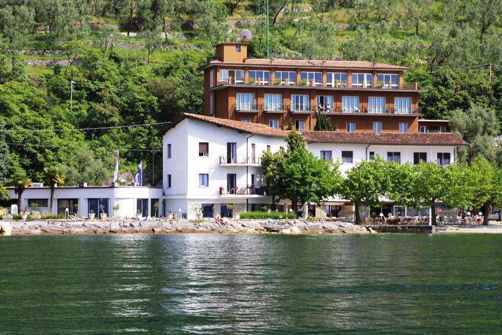 Hotel Nike Brenzone sul Garda Luaran gambar