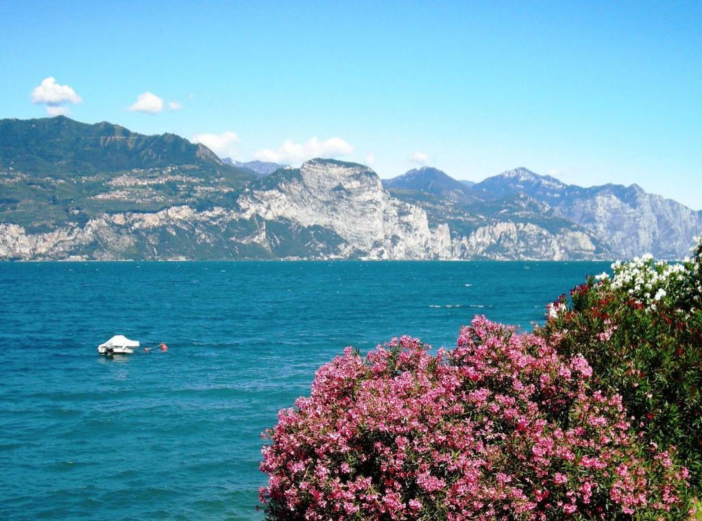 Hotel Nike Brenzone sul Garda Luaran gambar