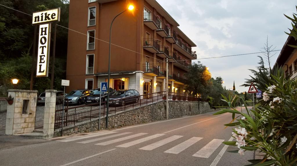 Hotel Nike Brenzone sul Garda Luaran gambar